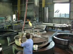 Pit type quenching furnace